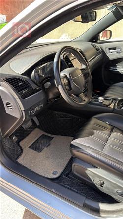 کرایسلەر 300